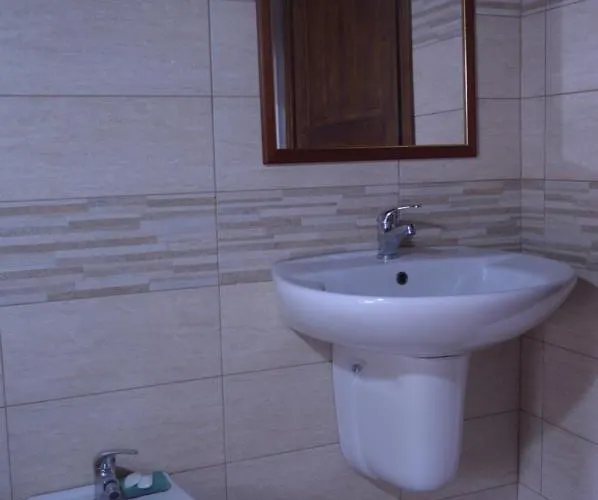 Alojamento de Acomodação e Pequeno-almoço Vin E Turn